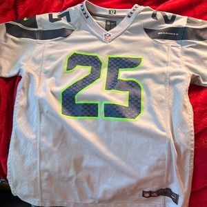 Size: L Seahawks NFL Jersey